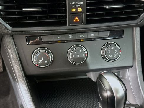 Used 2021 Volkswagen Jetta FWD image 23