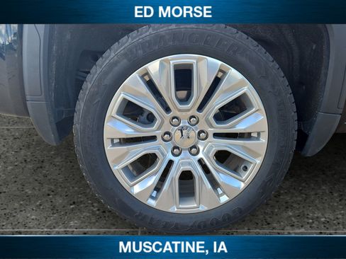 Used 2022 GMC Sierra 1500 Denali w/ Denali Premium Package AWD/4WD image 11