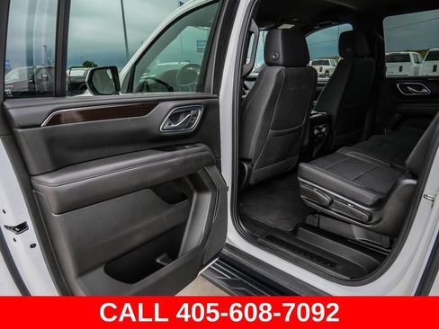 Used 2023 GMC Yukon XL SLE w/ Max Trailering Package AWD/4WD image 25