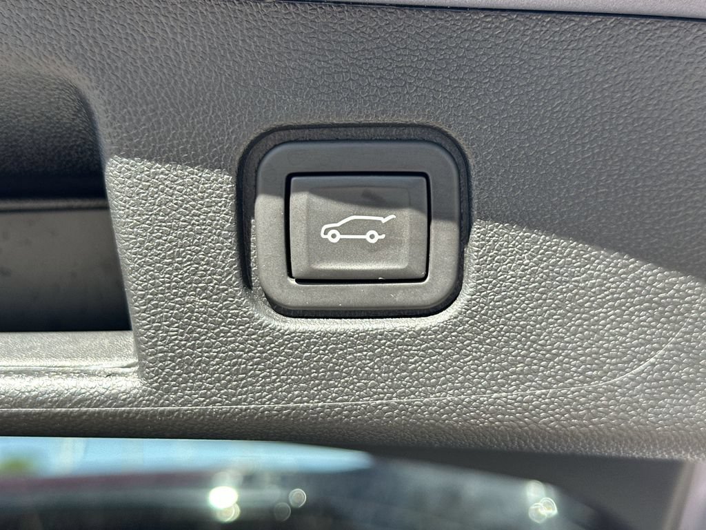 Used 2024 Chevrolet Blazer EV LT AWD/4WD image 33