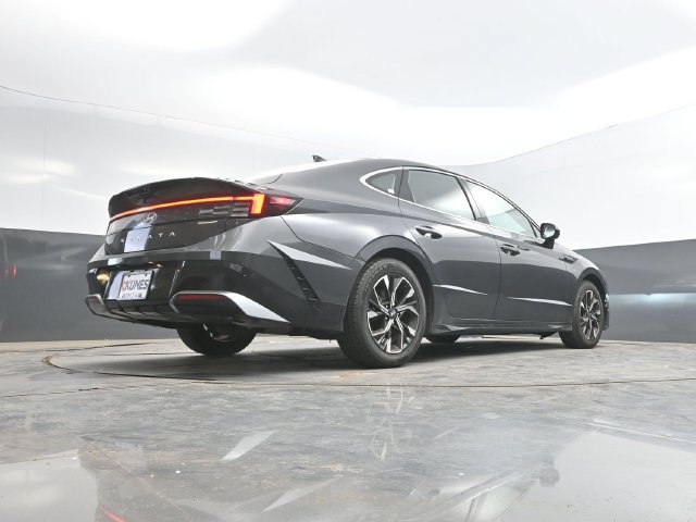 Used 2025 Hyundai Sonata SEL FWD image 42