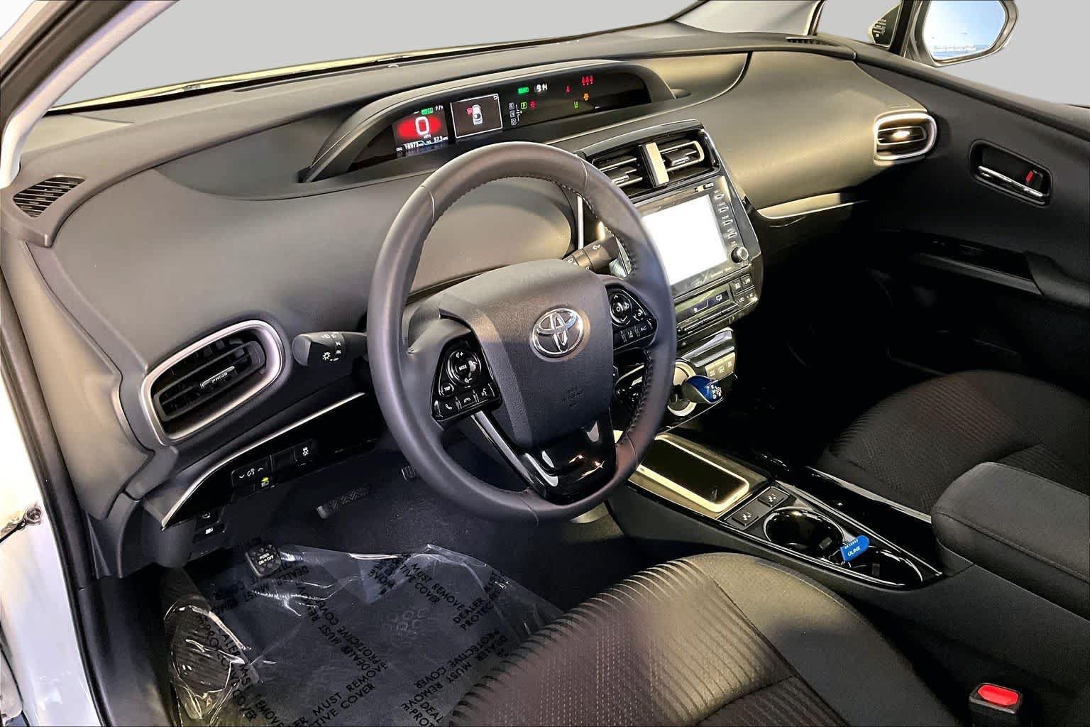 Used 2022 Toyota Prius Prime LE FWD image 18