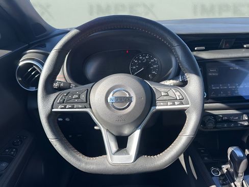 Used 2021 Nissan Kicks SR w/ SR Premium Package image 12