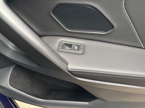 Certified 2022 Volkswagen Tiguan SEL R-Line image 40