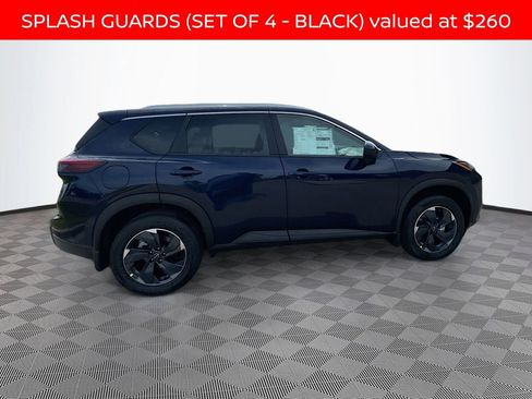 Used 2025 Nissan Rogue SV w/ SV Premium Package image 4