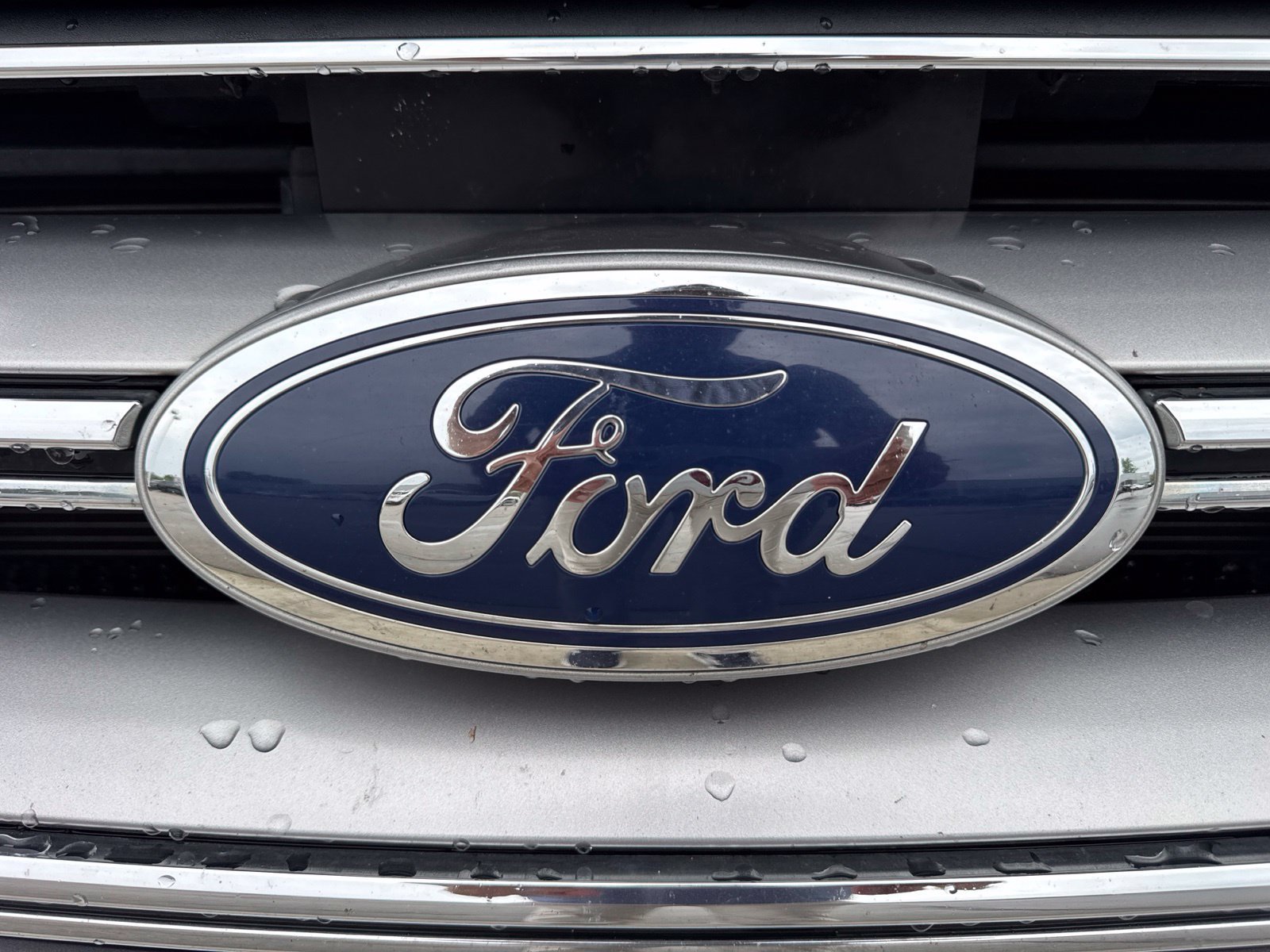 Used 2018 Ford Edge SEL w/ Equipment Group 201A AWD/4WD image 12