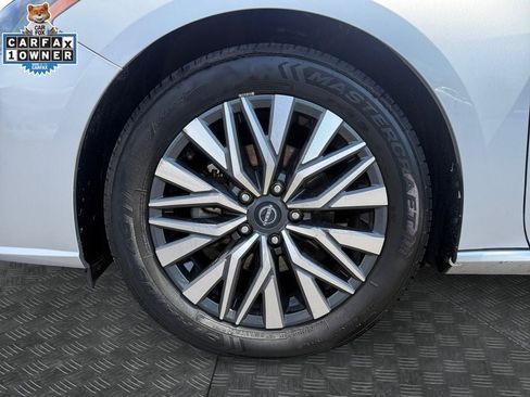 Used 2024 Nissan Altima 2.5 SV FWD image 20