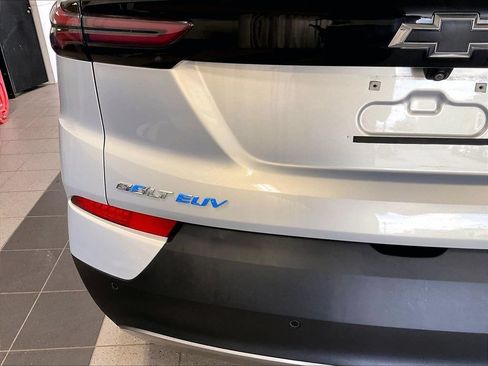 Used 2023 Chevrolet Bolt EUV Premier FWD image 28