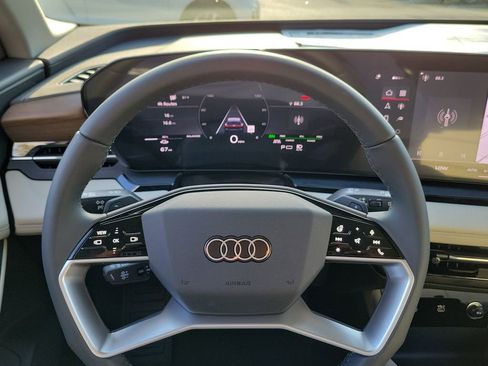 New 2025 Audi Q6 e-tron Premium image 8