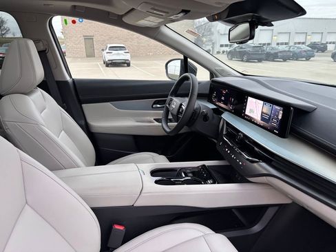 Used 2025 Nissan Murano SL image 14