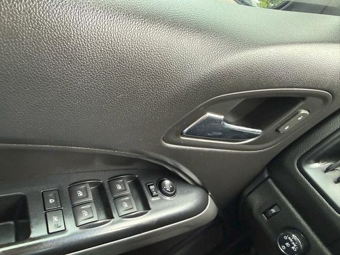 Used 2019 Chevrolet Colorado LT w/ LT Convenience Package RWD image 22