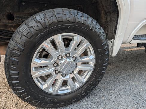 Used 2020 GMC Sierra 2500 Denali w/ Denali Ultimate Package AWD/4WD image 12