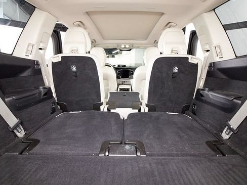 Certified 2023 Volvo XC90 B6 Core w/ Protection Package Premier AWD/4WD image 25