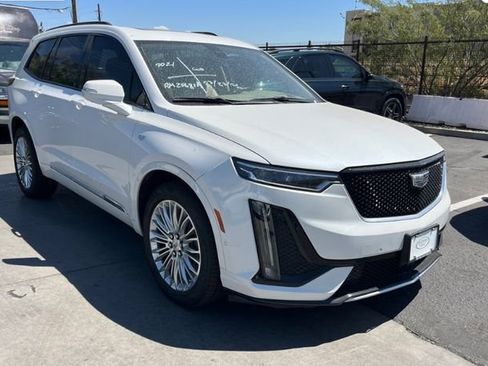 Used 2021 Cadillac XT6 Sport w/ Platinum Package image 1