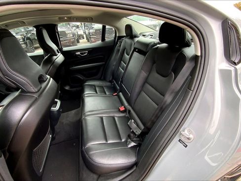 Used 2024 Volvo S60 B5 Plus image 18