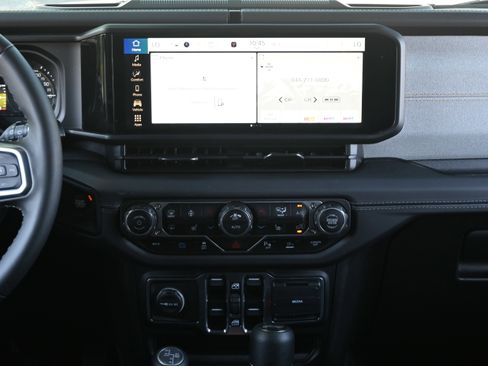 Used 2025 Jeep Wrangler Sahara w/ Safety Group image 5