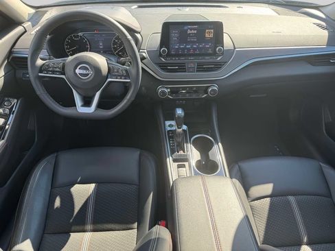 Used 2024 Nissan Altima 2.5 SR AWD/4WD image 12