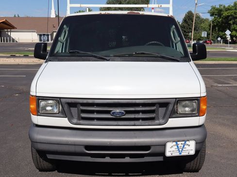 Used 2006 Ford E-250 and Econoline 250 RWD image 12