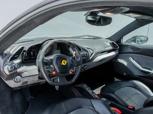 Used 2018 Ferrari 488 GTB RWD image 69
