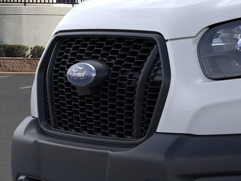New 2025 Ford Transit 250 Low Roof RWD image 38
