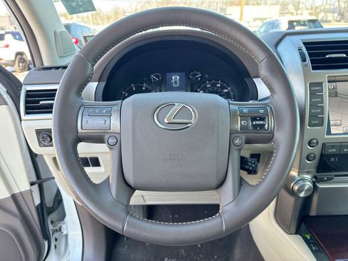 Used 2012 Lexus GX 460 image 24