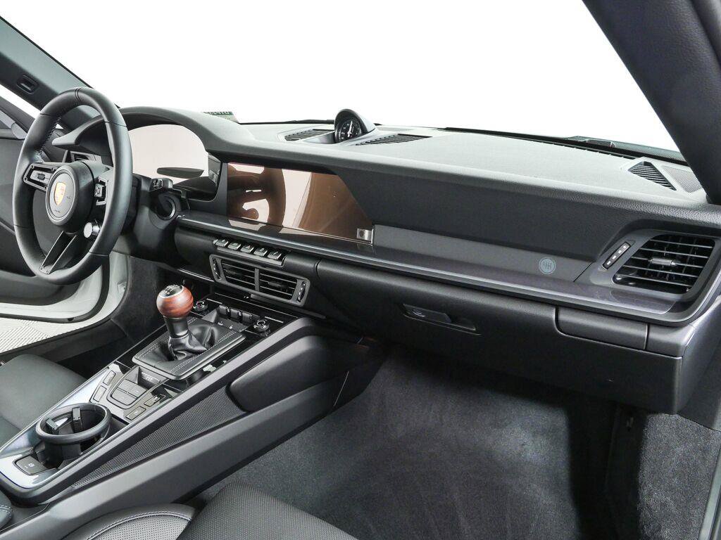 New 2026 Porsche 911 Carrera T RWD image 21