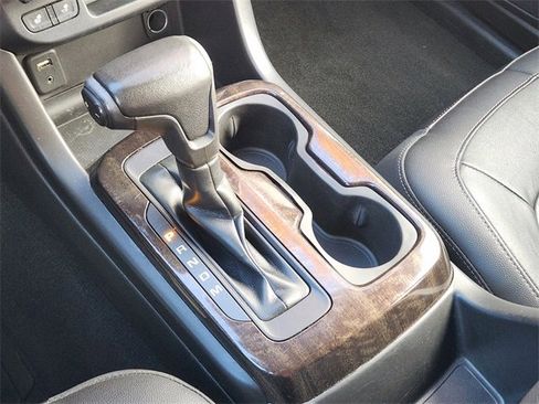 Used 2016 GMC Canyon SLT w/ Driver Alert Package image 22