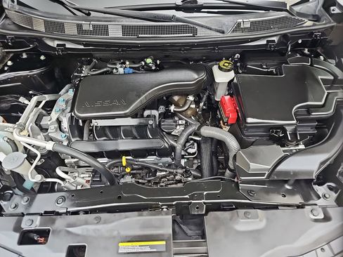 Used 2018 Nissan Rogue Sport SL image 23