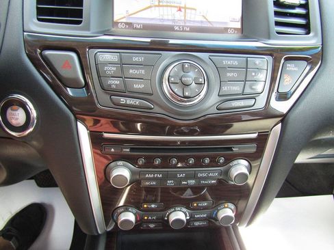 Used 2016 Nissan Pathfinder Platinum AWD/4WD image 20