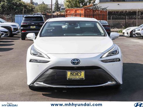 Used 2022 Toyota Mirai w/ Advanced Technology Package RWD image 6