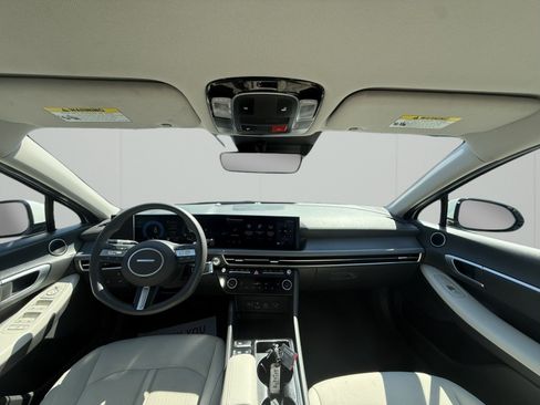 Used 2025 Hyundai Sonata SEL FWD image 24