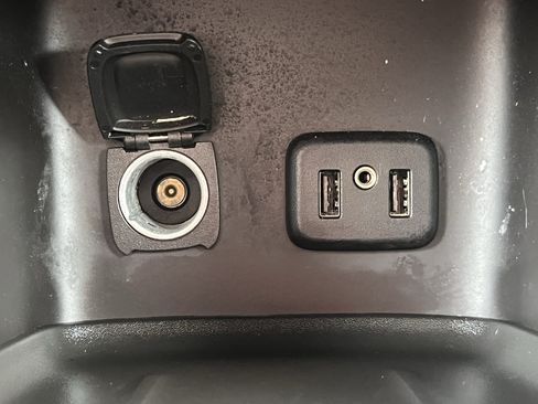 Used 2019 GMC Acadia Denali FWD image 22