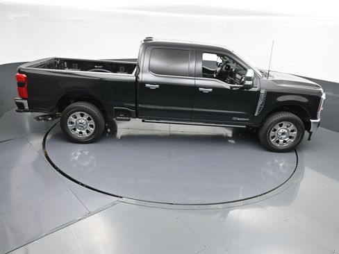Used 2024 Ford F250 Lariat w/ Lariat Ultimate Package image 35