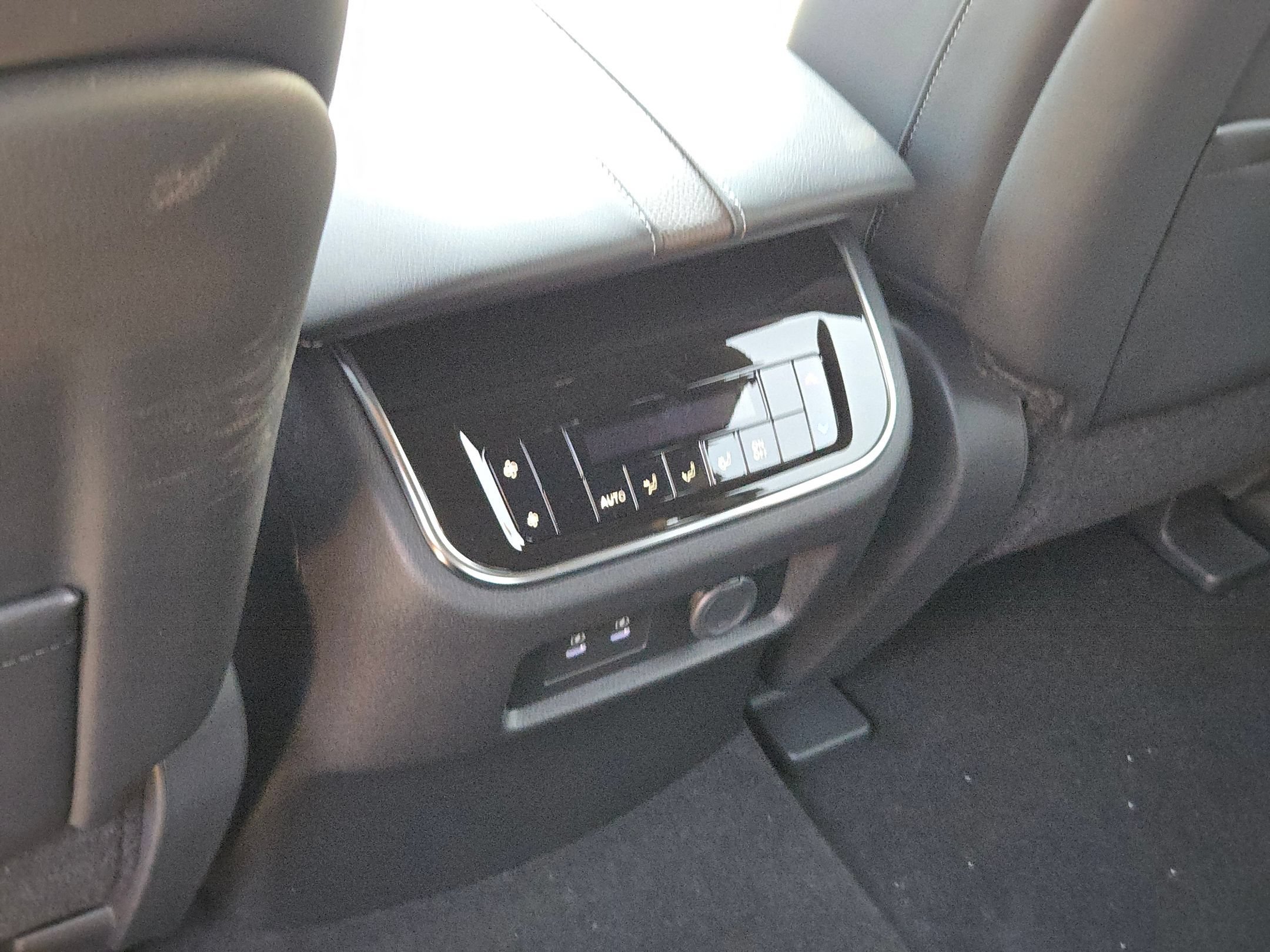 New 2026 Nissan Armada SL w/ Captain's Chari Seat Package AWD/4WD image 18