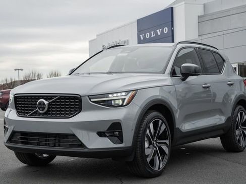 New 2026 Volvo XC40 B5 Ultra w/ Protection Package Premier image 3