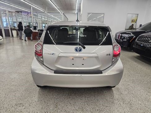 Used 2012 Toyota Prius C One image 5