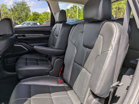 Certified 2024 Kia Telluride SX FWD image 19
