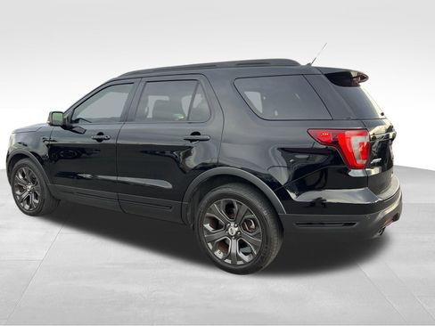 Used 2018 Ford Explorer Sport w/ Equipment Group 401A image 7