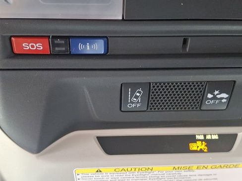 Used 2023 Subaru Crosstrek 2.0i Premium image 23