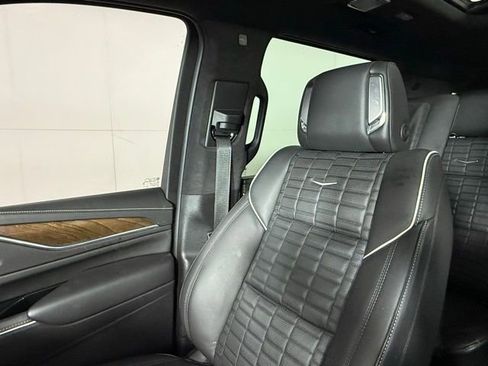 Certified 2023 Cadillac Escalade Premium Luxury Platinum image 21
