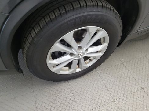 Used 2015 Nissan Rogue SV w/ SV Moonroof Package AWD/4WD image 31