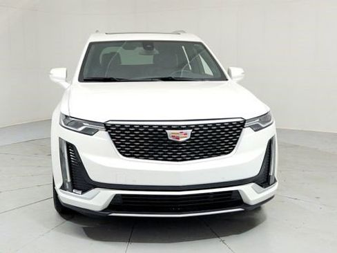 Certified 2023 Cadillac XT6 Premium Luxury w/ LPO, Floor Liner Package FWD image 7