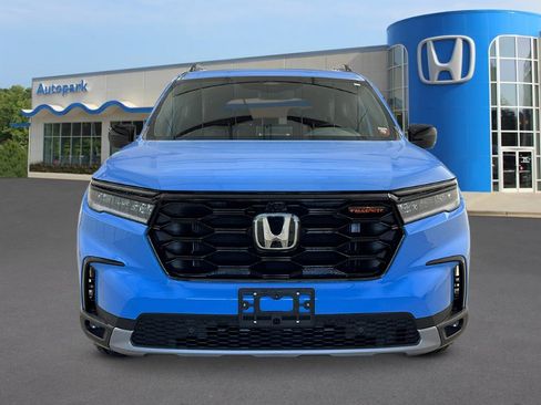 New 2025 Honda Pilot TrailSport image 11