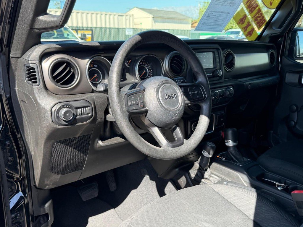 Used 2019 Jeep Wrangler Unlimited Sport AWD/4WD image 16