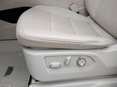 Used 2024 Cadillac Escalade Sport Platinum w/ LPO, ONYX Package AWD/4WD image 21