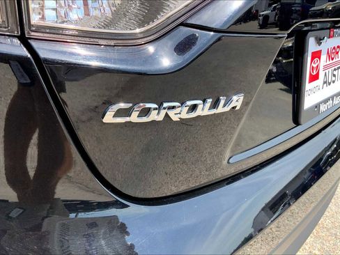 Used 2023 Toyota Corolla LE image 29