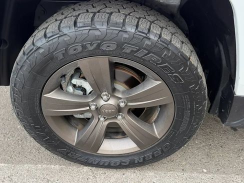 Used 2017 Jeep Patriot 75th Anniversary w/ Power Value Group FWD image 23
