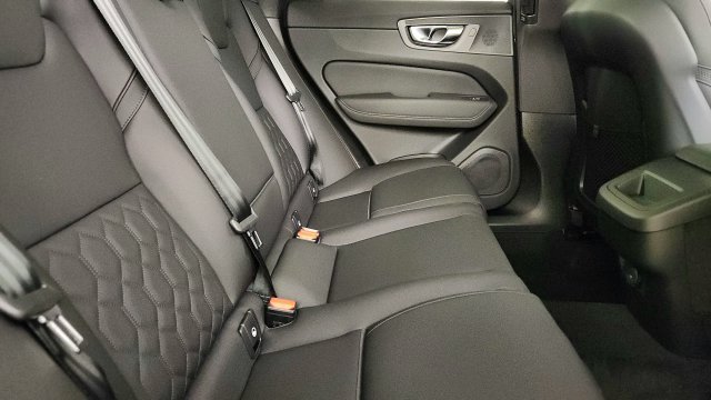 Used 2027 Volvo XC60 B5 Core AWD/4WD image 31