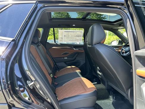 New 2026 Volkswagen Tiguan SEL R-Line AWD/4WD image 27
