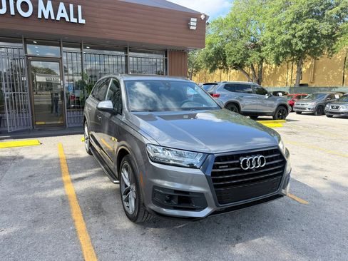 Used 2018 Audi Q7 3.0T Prestige AWD/4WD image 3